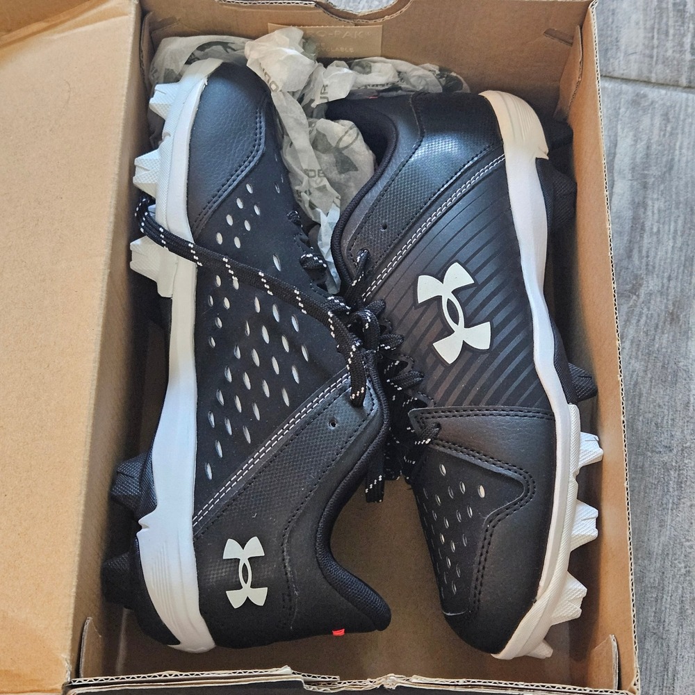 Under Armour Leadoff Low RM‎ Jr Baseball Cleats Boys 5.5Y Black NEW 3025600-001
